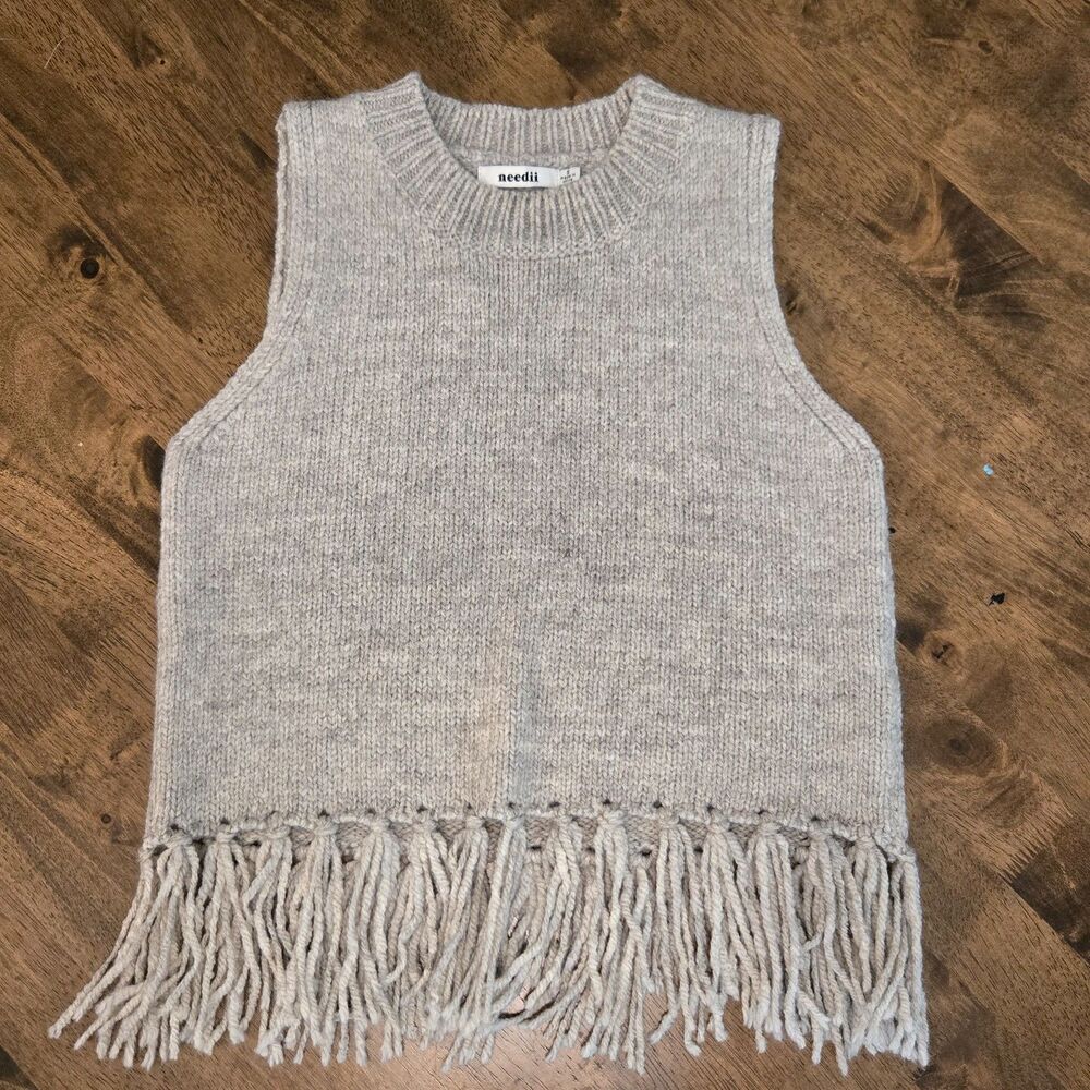 Needii Gray Sleeveless Sweater Vest Fringe Trim Tassel Knit Tank Top Western S